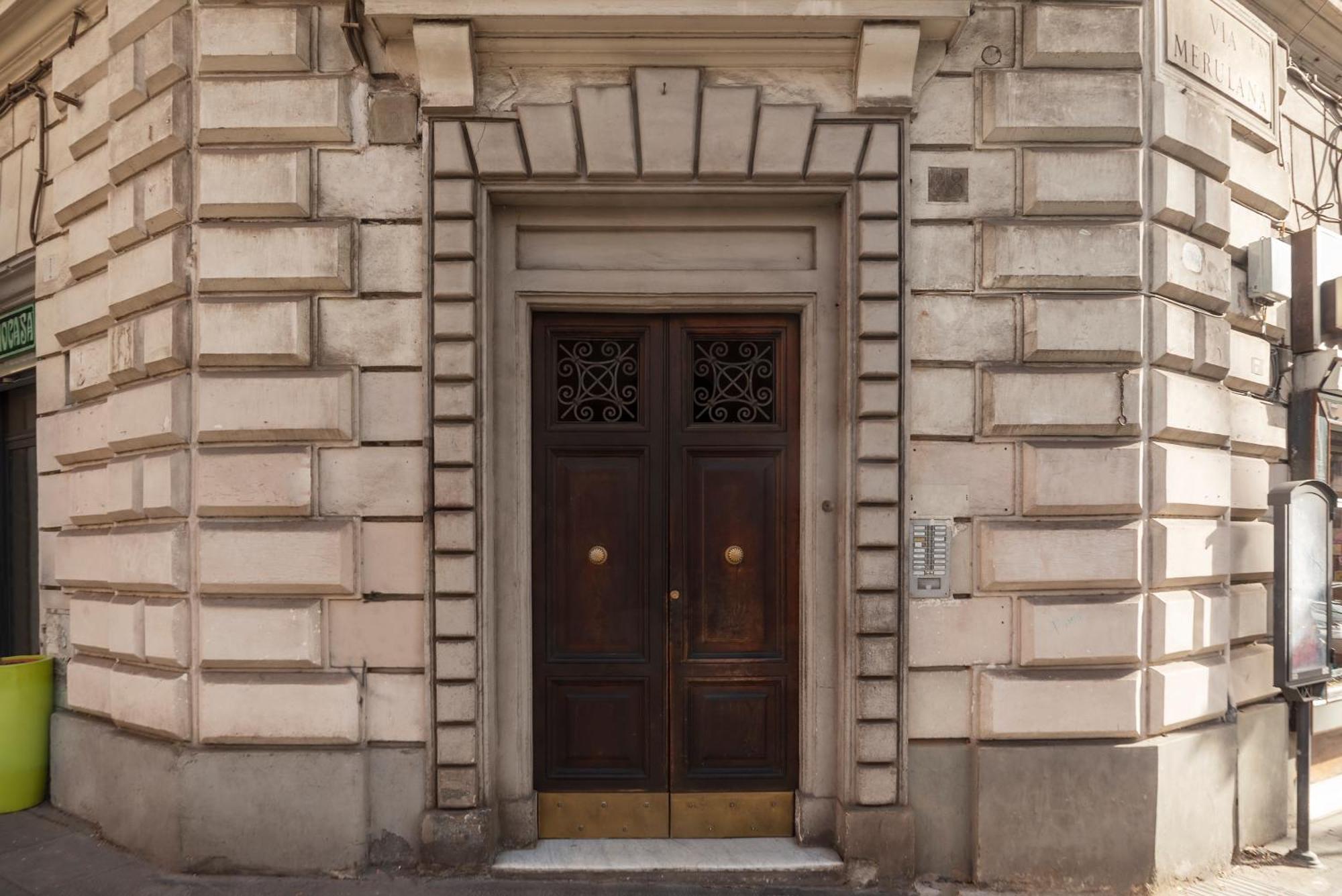 Hospitalityrome Luminoso Appartamento Luaran gambar
