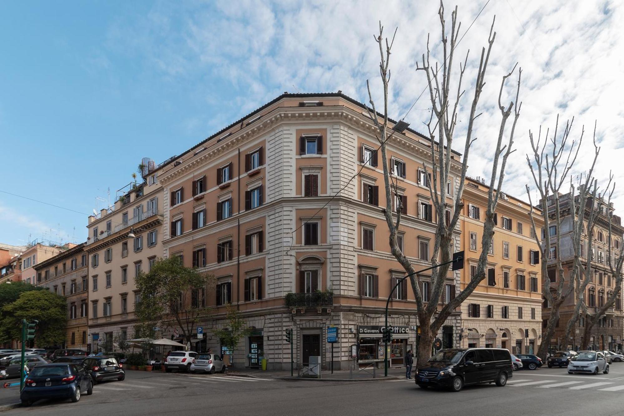Hospitalityrome Luminoso Appartamento Luaran gambar